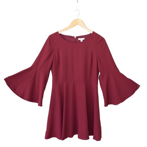 HALSTON  Fit& Flare Dress Burgundy Flowy Long Bell Sleeve Size 4 - Picture 7 of 8